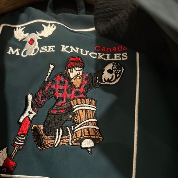 Rare moose knuckle Green Puffer Jacket with Fur Hood - Picture 11 of 13